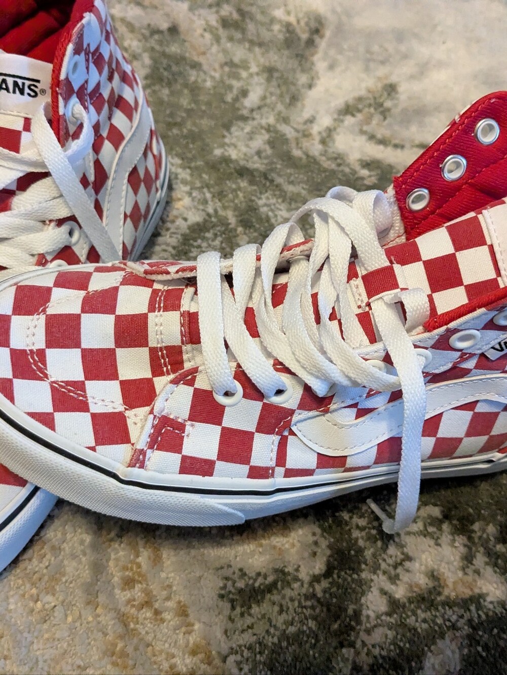 Final Mark Down ⬇️💲Vans Women's High-Top Checkerboard Sneakers - Red & White - Picture 2 of 5